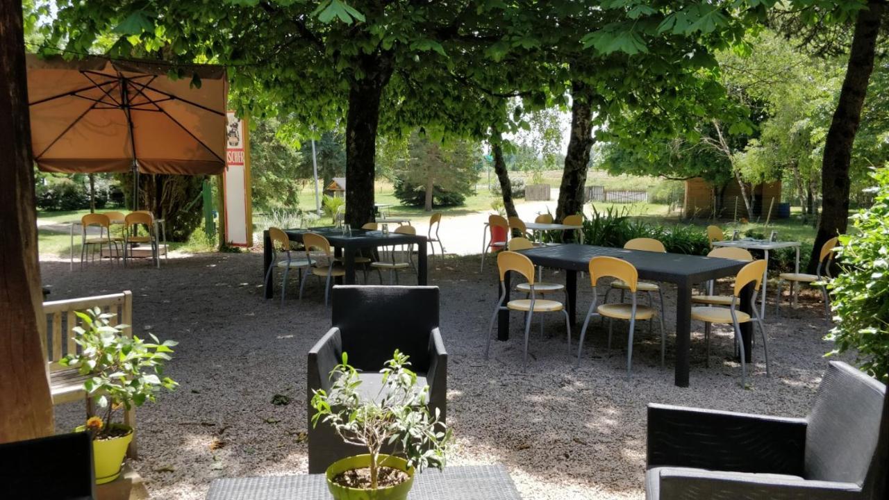 Camping Au Tour De L'Aveyron LʼHospitalet-du-Larzac Zewnętrze zdjęcie